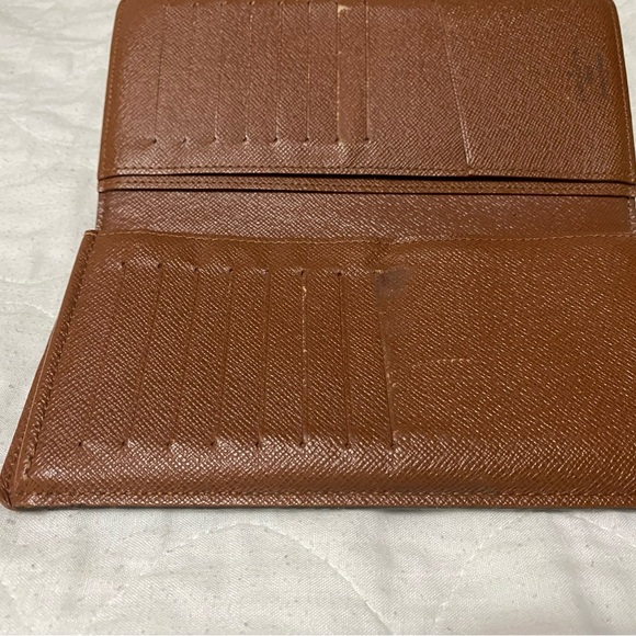 Louis Vuitton Brazza Wallet - Picture 6 of 13